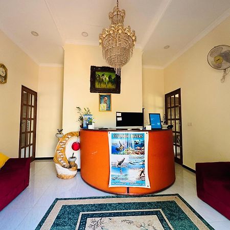 Aa Inn Тринкомали Экстерьер фото